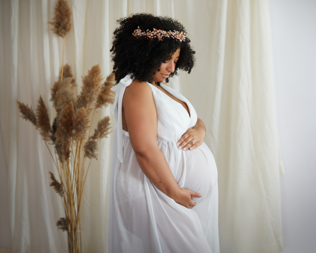 ethereal maternity session